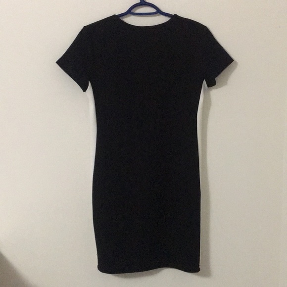 Black and White Dress - Picture 2 of 4